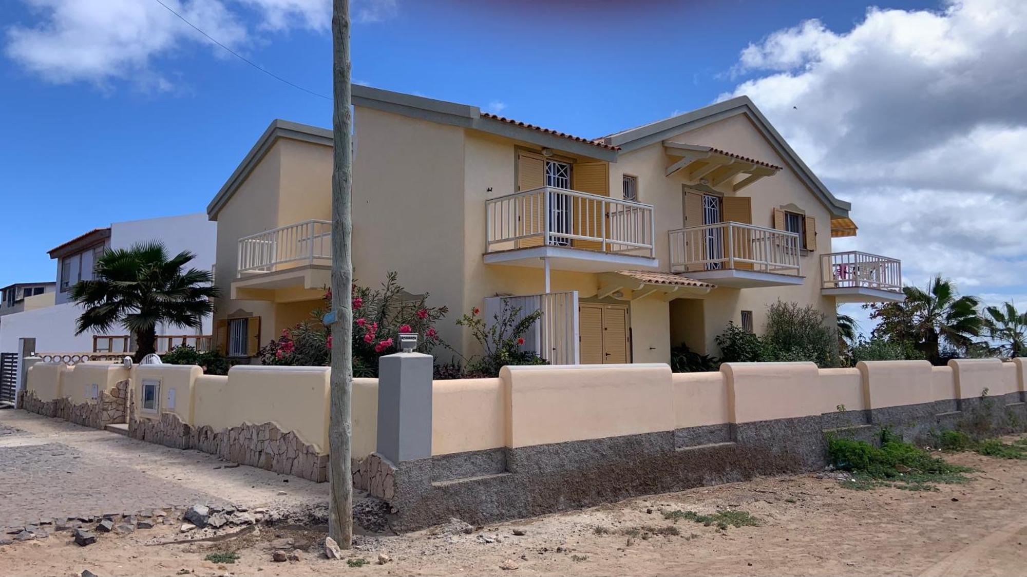 Lovely Beach Front Apartment In Santa Maria Exterior photo